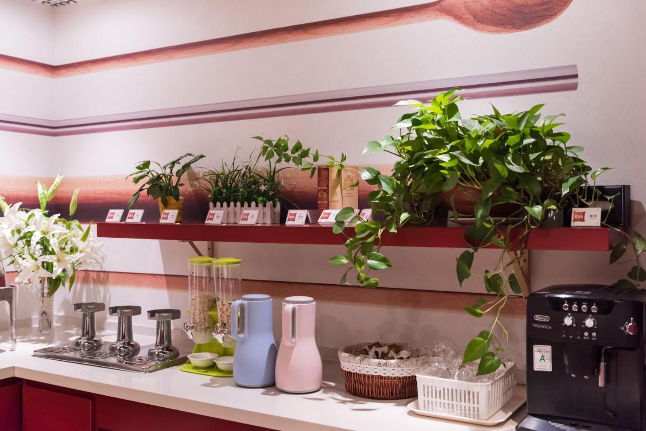 Ibis Shanghai Changshou Road Hotel Εξωτερικό φωτογραφία